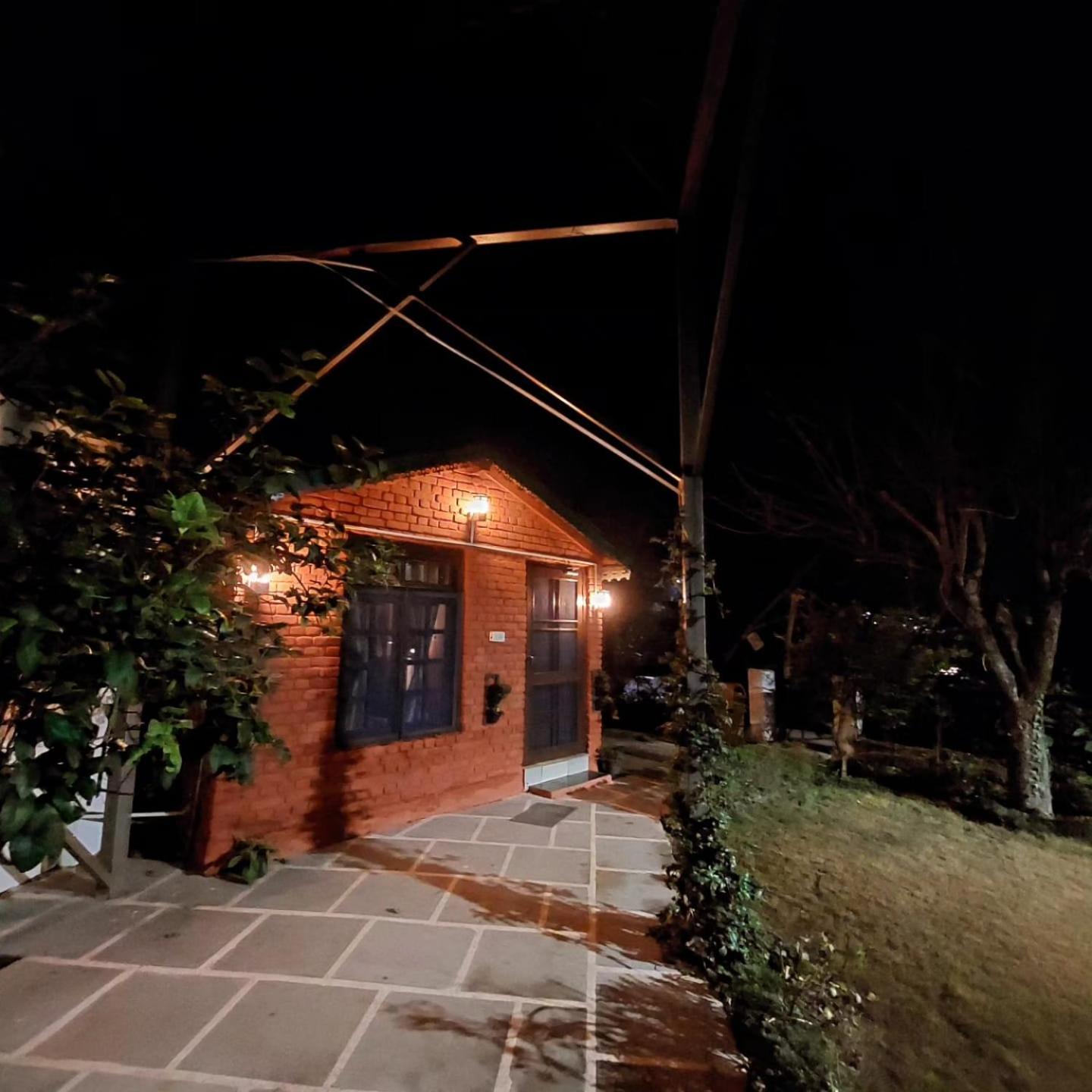 Alinda House Naukuchiatal By The Ghaur Hotell Bhīm Tāl Eksteriør bilde