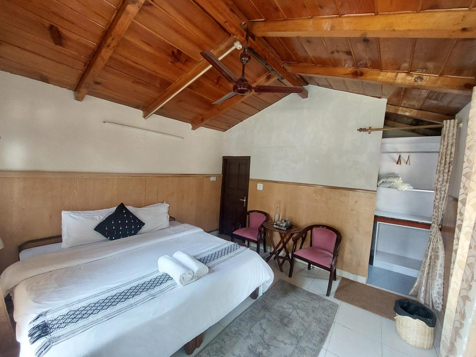 Alinda House Naukuchiatal By The Ghaur Hotell Bhīm Tāl Eksteriør bilde